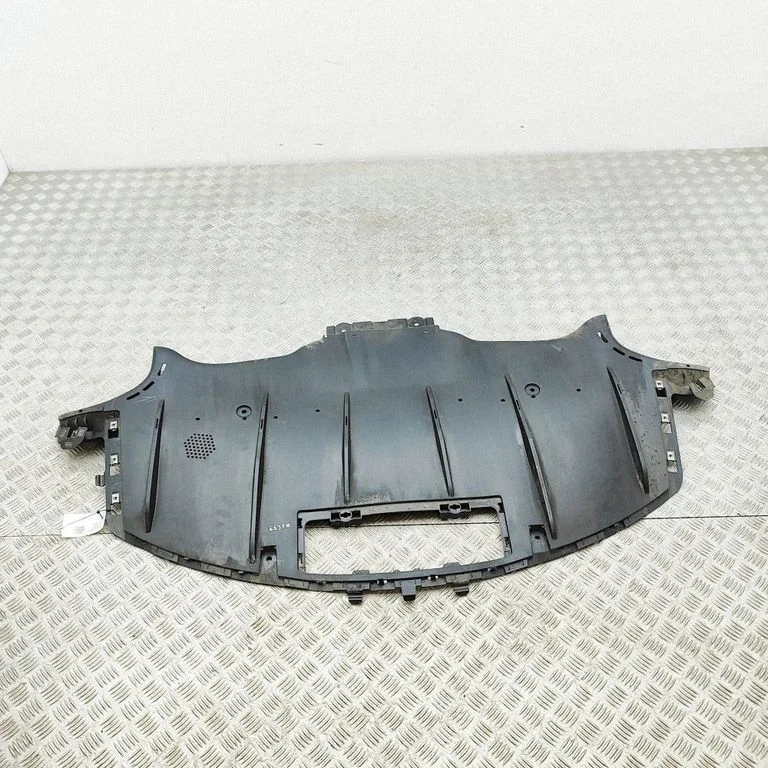 Center/middle under tray cover 158258400D