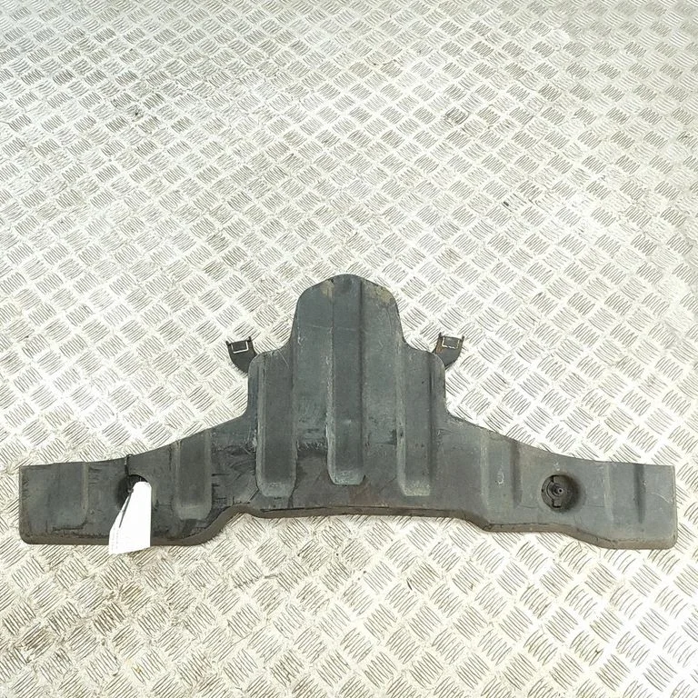 Vidējais dibena aizsargs 3Q0501713