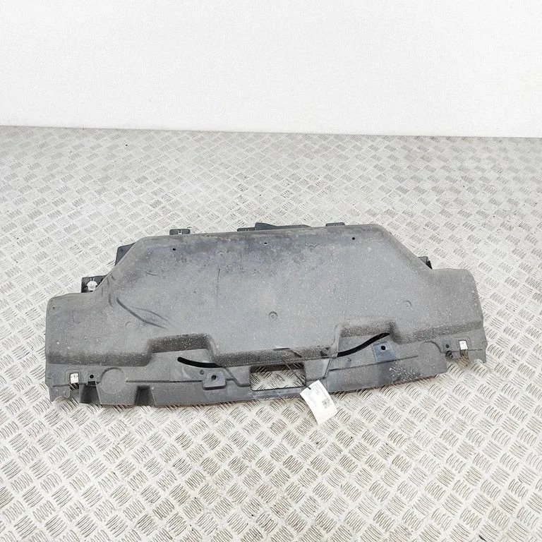 Center/middle under tray cover 9826219080