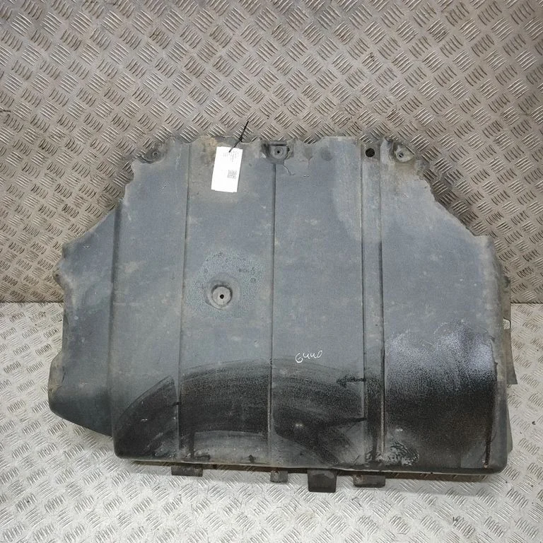 Vidējais dibena aizsargs K05113536AA
