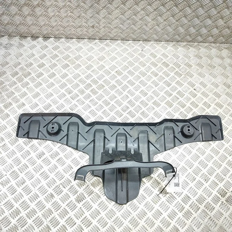 Center/middle under tray cover 3Q0501713