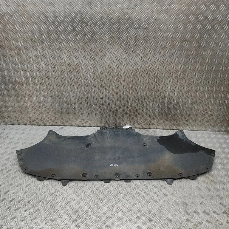 Center/middle under tray cover 149400700C