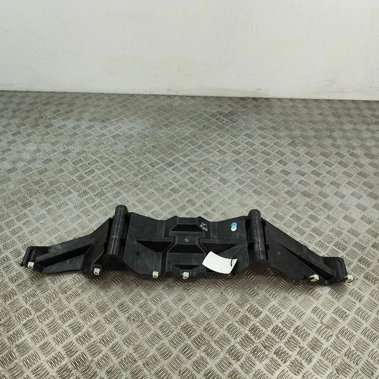 Center/middle under tray cover – BMW iX1 (2022-)