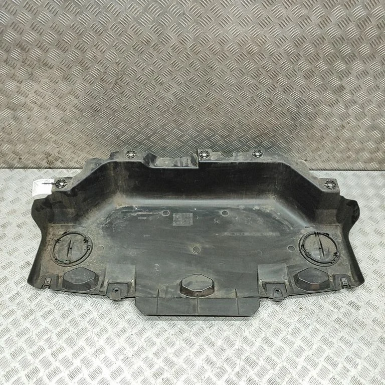 Center/middle under tray cover 9828843680
