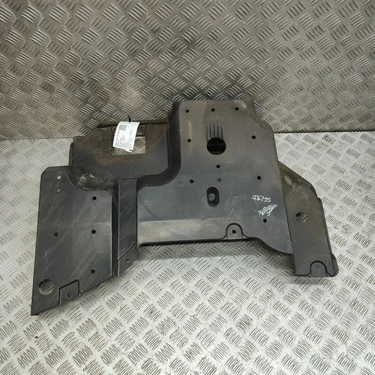 Center/middle under tray cover 5830802020