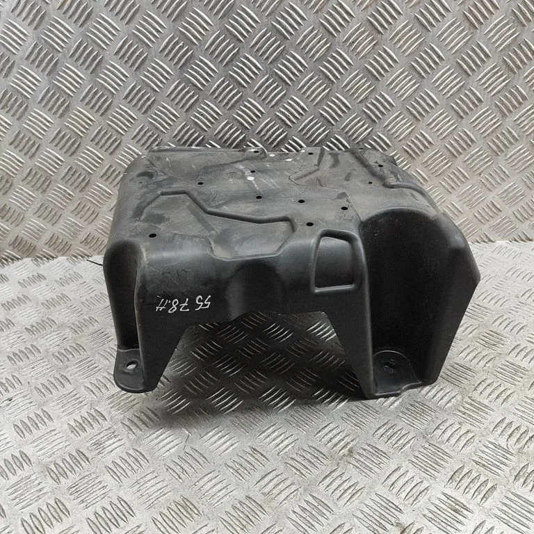 Center/middle under tray cover 9812345080