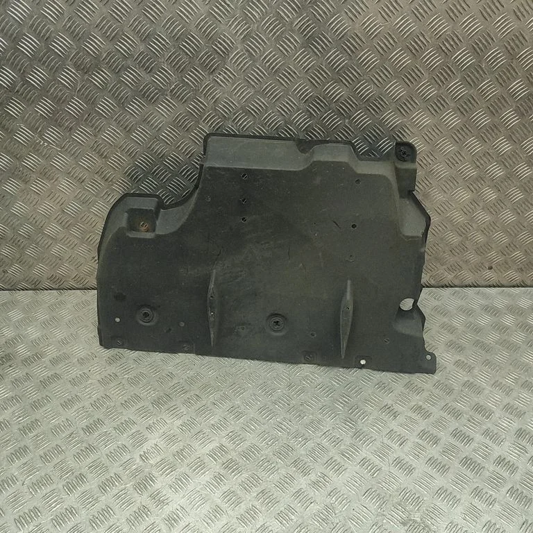 Center/middle under tray cover 5839847031