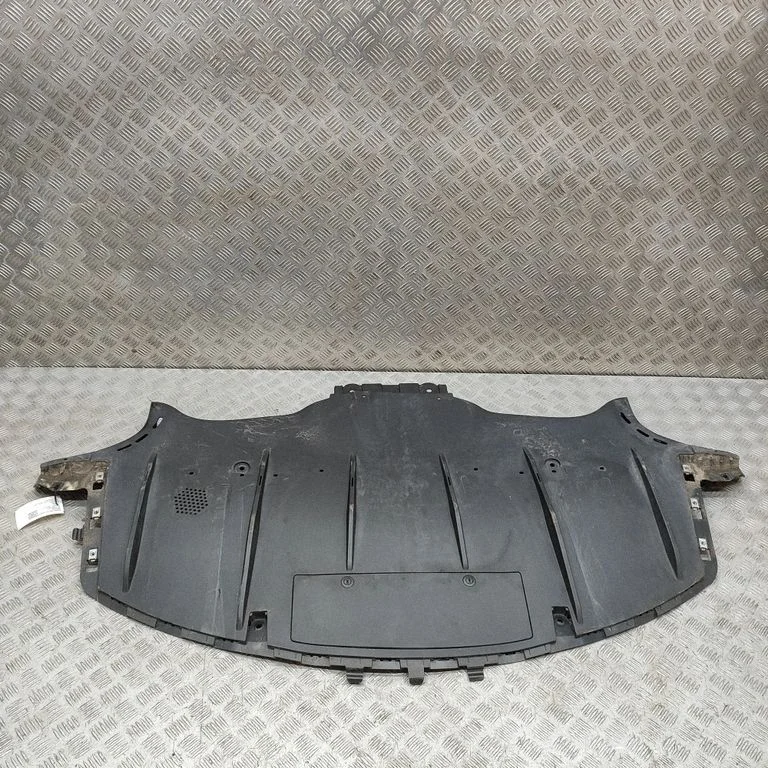 Center/middle under tray cover 158258400I