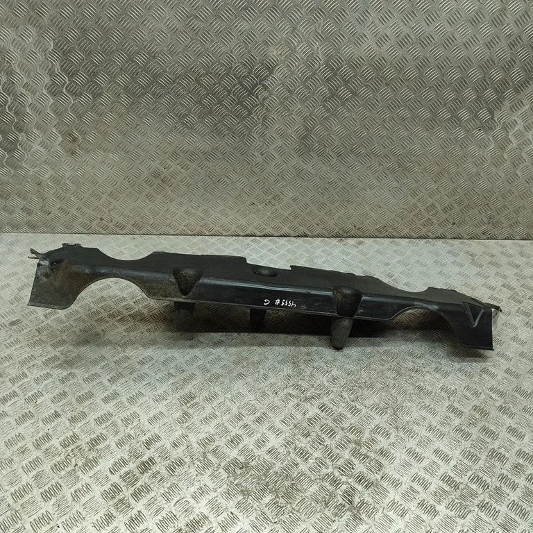 Center/middle under tray cover 9831674380