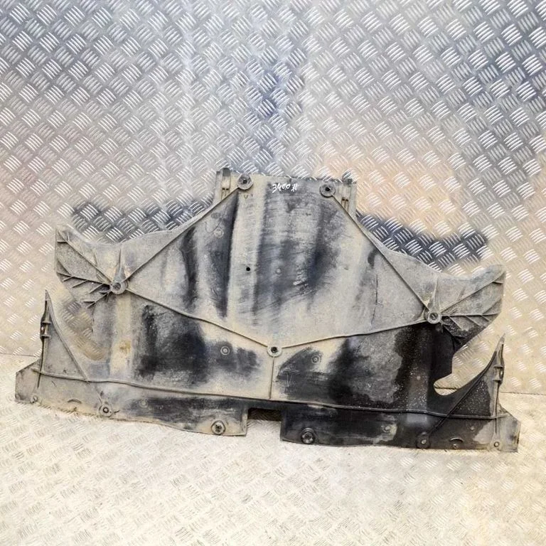Center/middle under tray cover 149877100C
