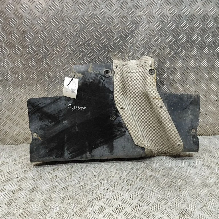 Center/middle under tray cover – Mercedes-Benz CLA-Class C117 X117 W117 (2013-2019)