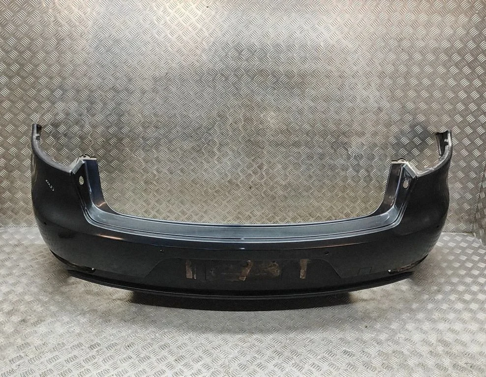 Tagumine kaitseraud 95B807421L