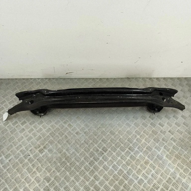 Rear bumper cross member 7462410