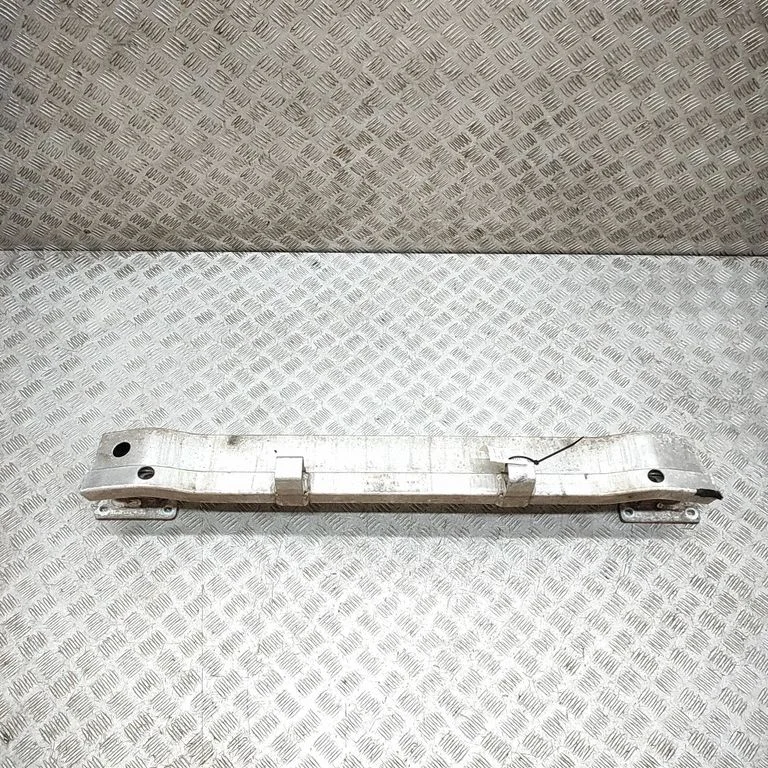 Aizmugurējā bufera šķērssija 7210766