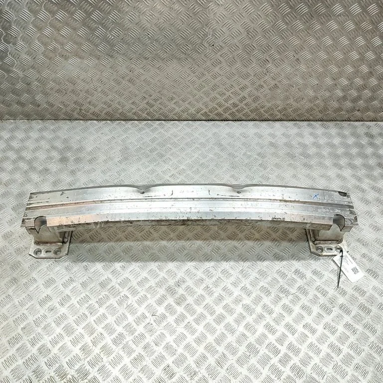 Aizmugurējā bufera šķērssija 4KE807309C