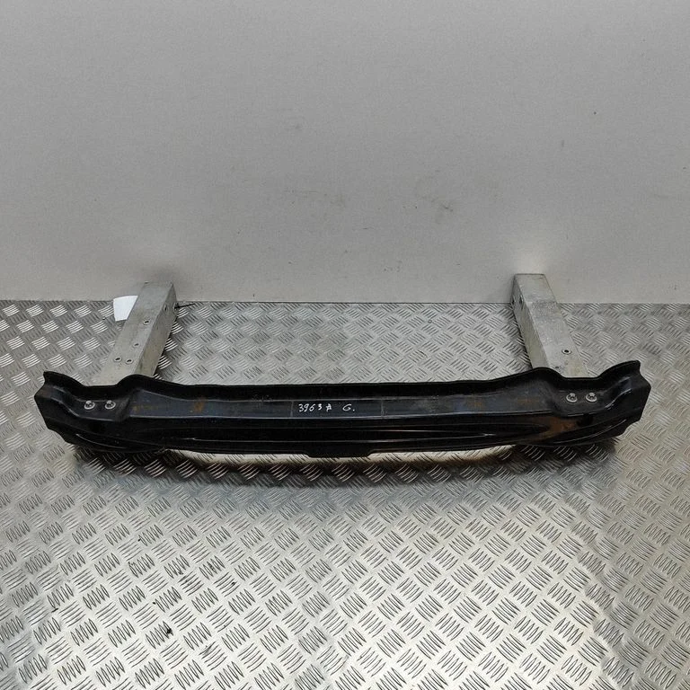 Tagumise kaitseraua põikitala – BMW i3 (2013-)