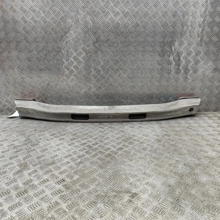 Aizmugurējā bufera šķērssija 9681099980