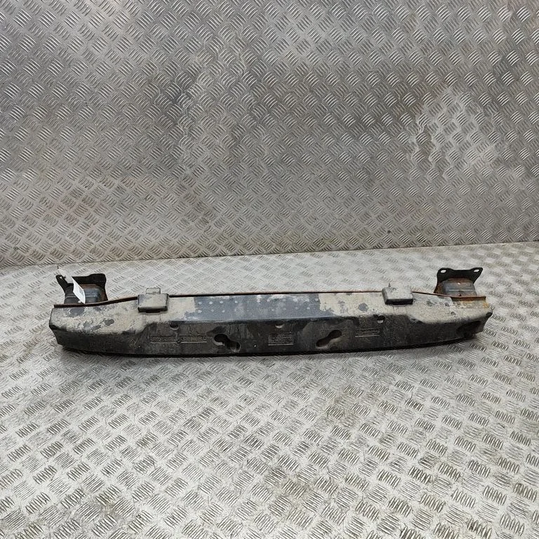 Aizmugurējā bufera šķērssija 5GE807251