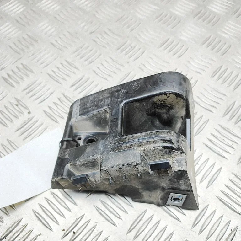 Aizmugurējā bufera turētājs 150696900E