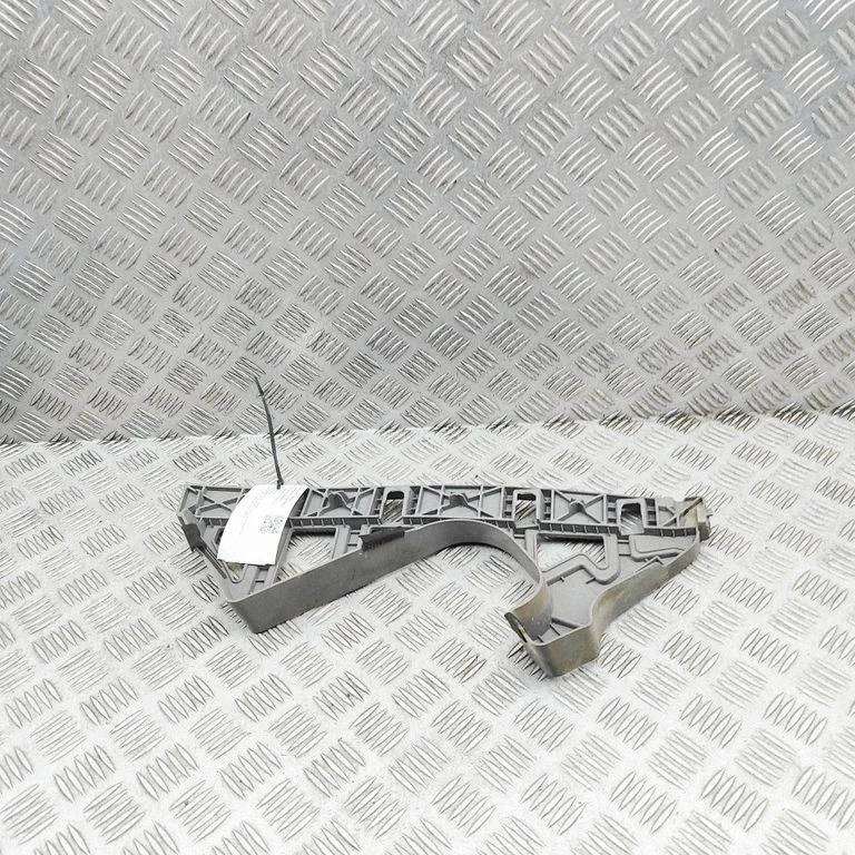 Aizmugurējā bufera turētājs 86613D4300