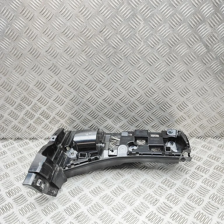 Rear bumper mounting bracket 8086291