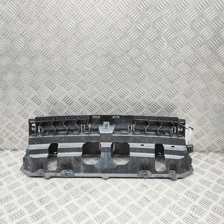Rear bumper mounting bracket 7420650