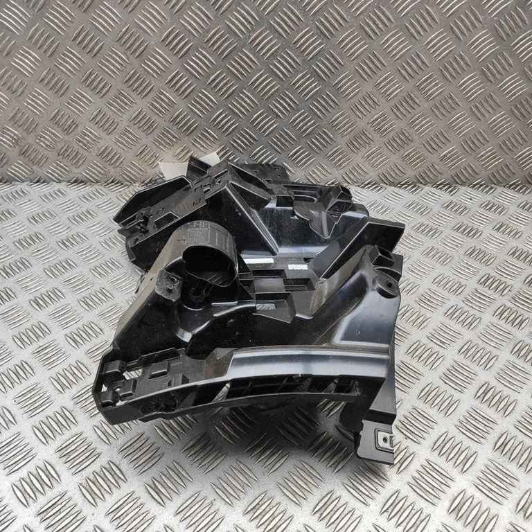 Aizmugurējā bufera turētājs – BMW X6 G06 (2019-)