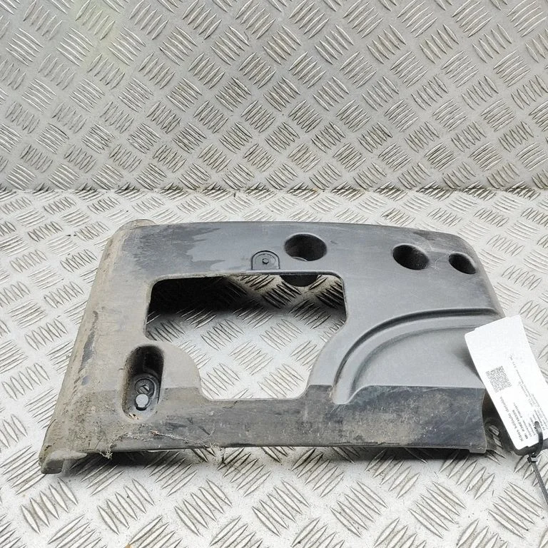 Aizmugurējā bufera turētājs 852220001R