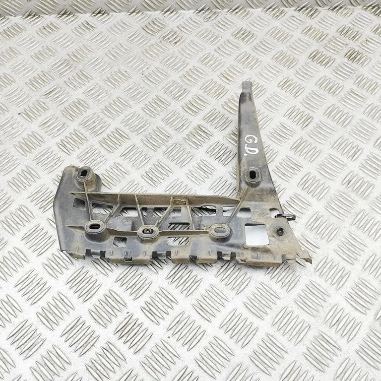 Aizmugurējā bufera turētājs 2K5807394