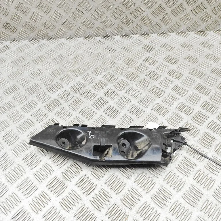 Rear bumper mounting bracket N243502H1