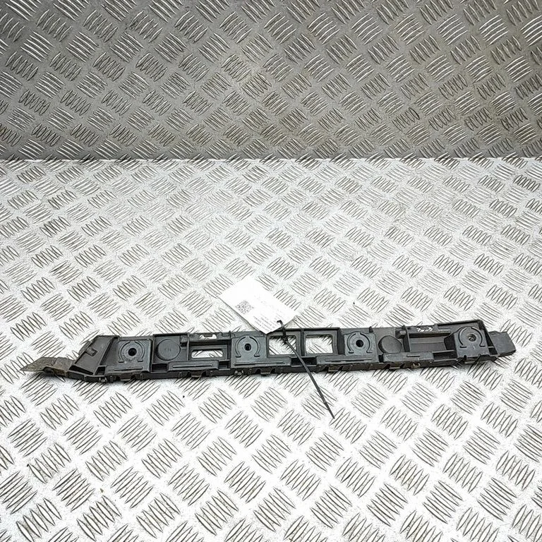 Rear bumper mounting bracket – Skoda Superb B8 (3V) (2015-2024)