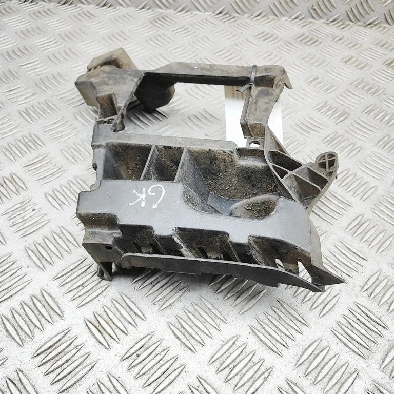 Rear bumper mounting bracket – Audi A6 S6 C7 4G (2011-2018)