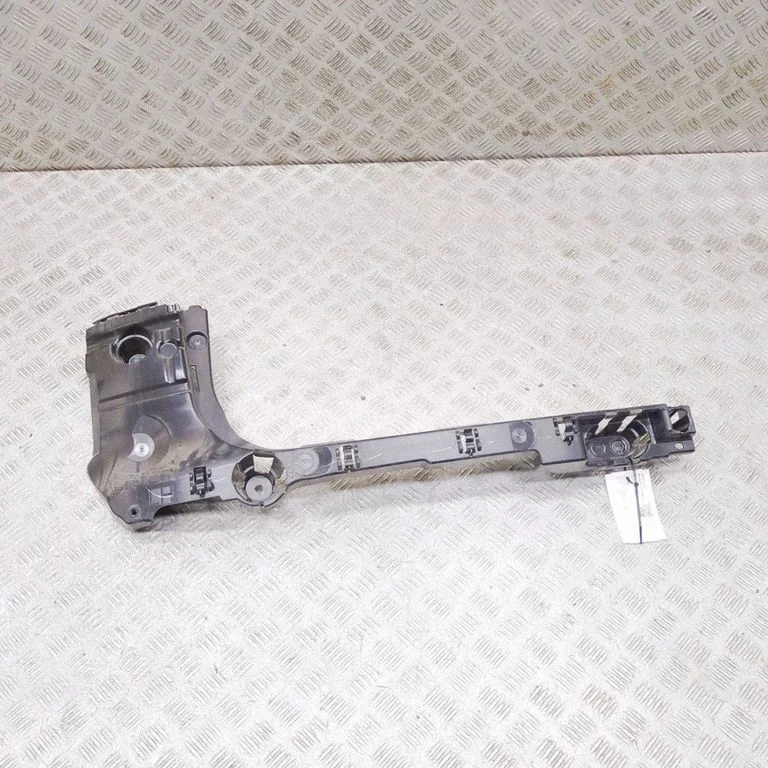 Rear bumper mounting bracket 9850833