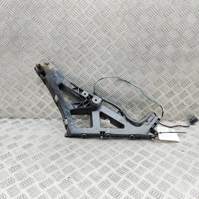 Aizmugurējā bufera turētājs GX7317A882AB