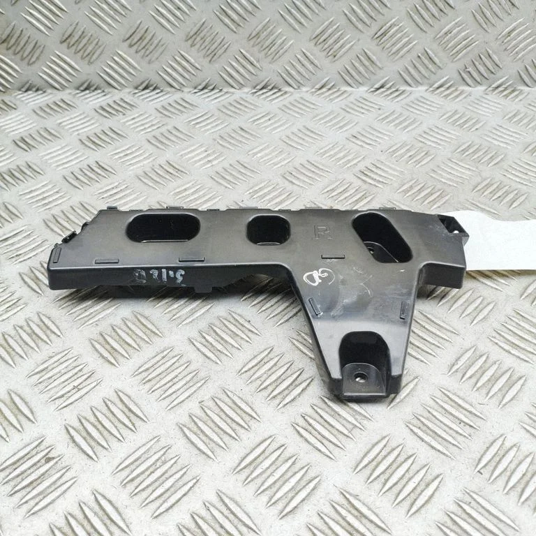 Aizmugurējā bufera turētājs 80001837