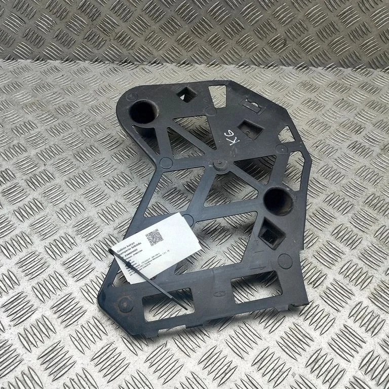 Aizmugurējā bufera turētājs 9807410180