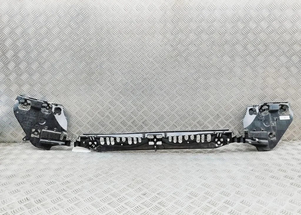 Rear bumper mounting bracket 8098687