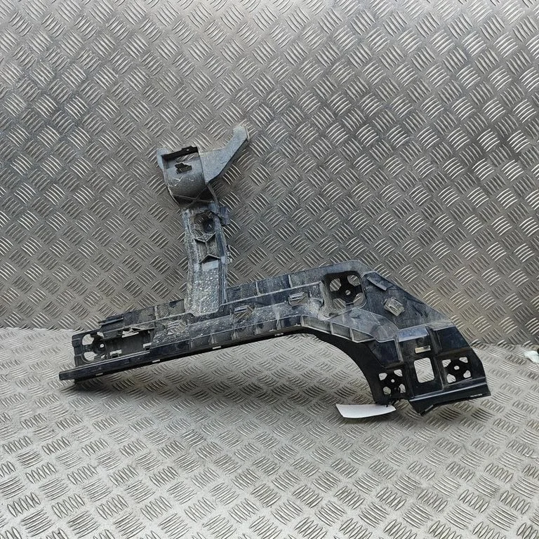 Rear bumper mounting bracket 7426439