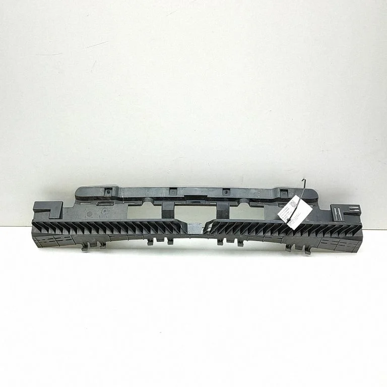 Rear bumper mounting bracket 31663654