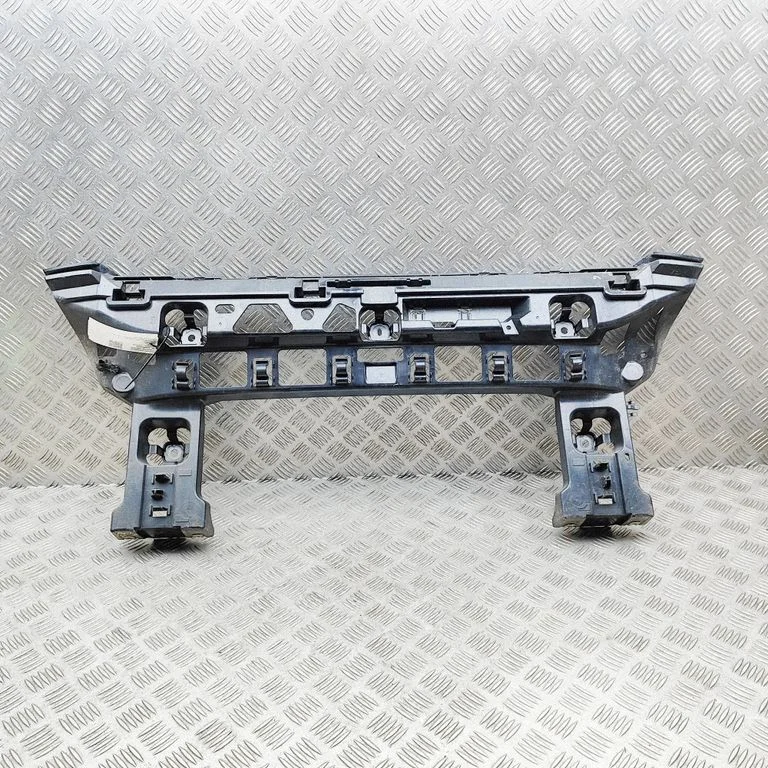 Rear bumper mounting bracket 5A329B9