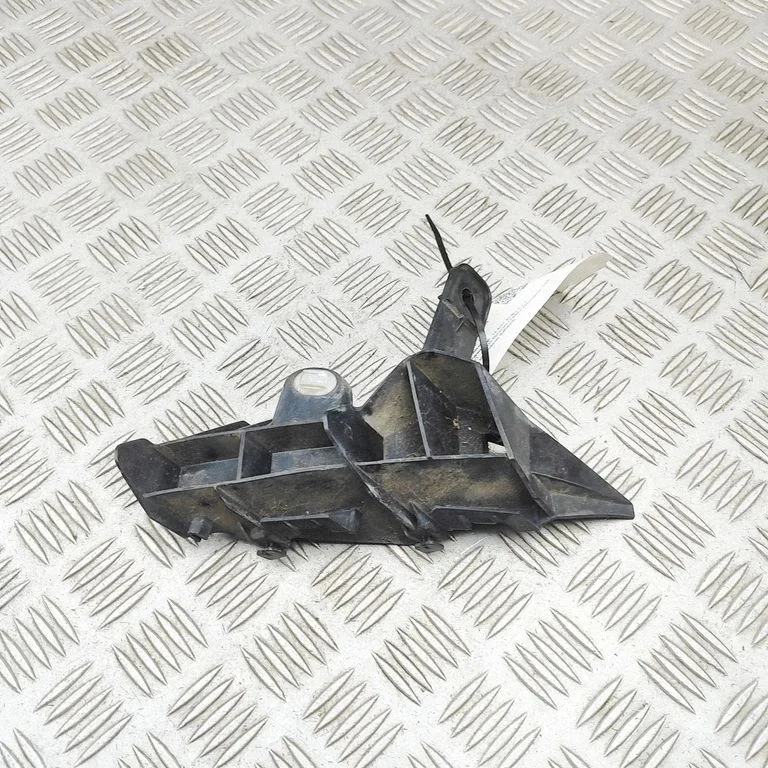 Aizmugurējā bufera turētājs 5256353030
