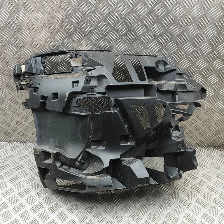 Rear bumper mounting bracket 8084656