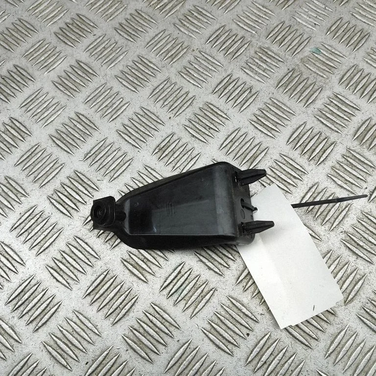 Aizmugurējā bufera turētājs 791834150R