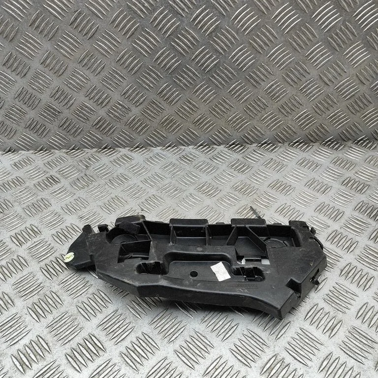 Aizmugurējā bufera turētājs 9Y0807405B
