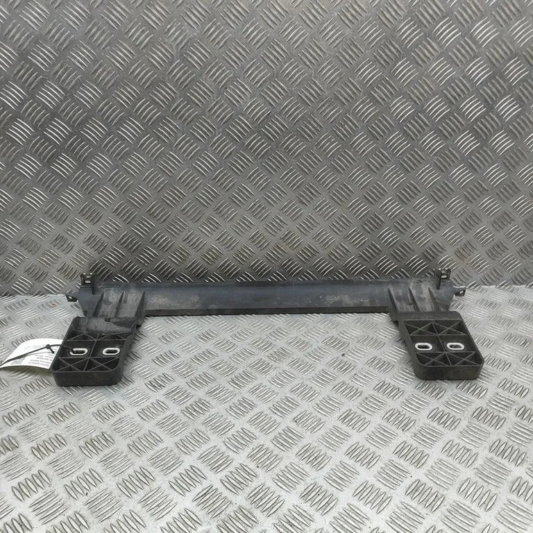 Rear bumper mounting bracket A1678808100