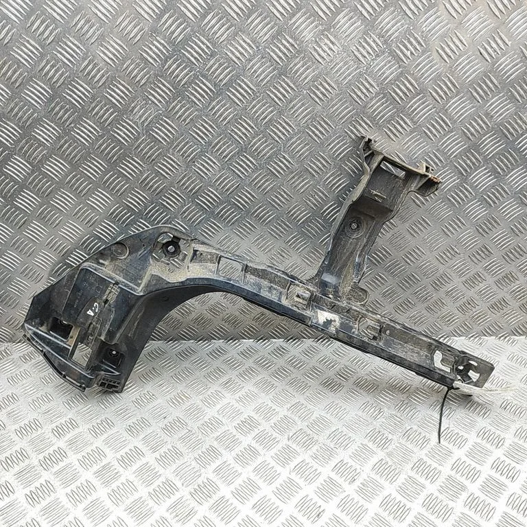 Rear bumper mounting bracket 7381120