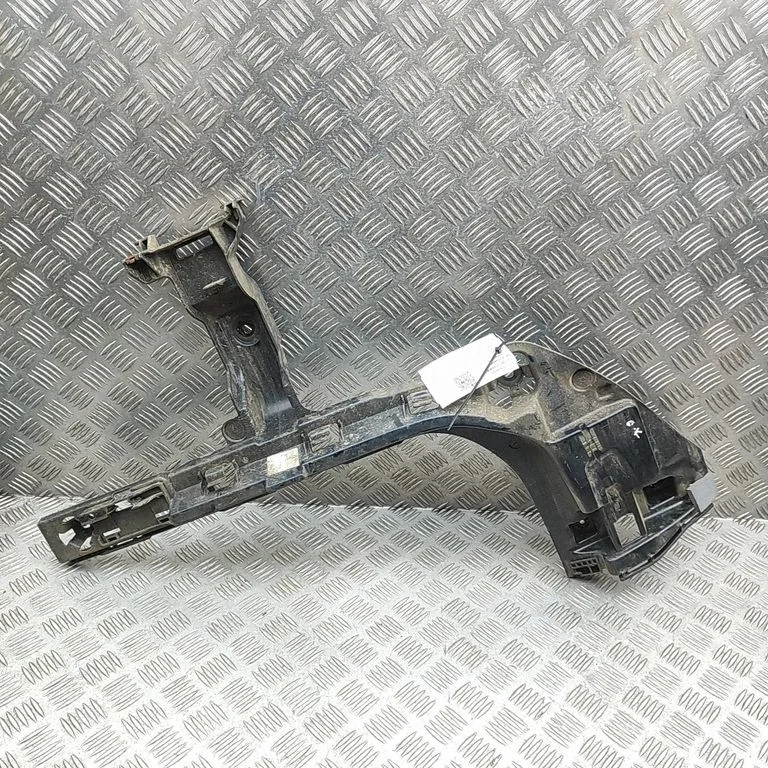 Rear bumper mounting bracket 7381119