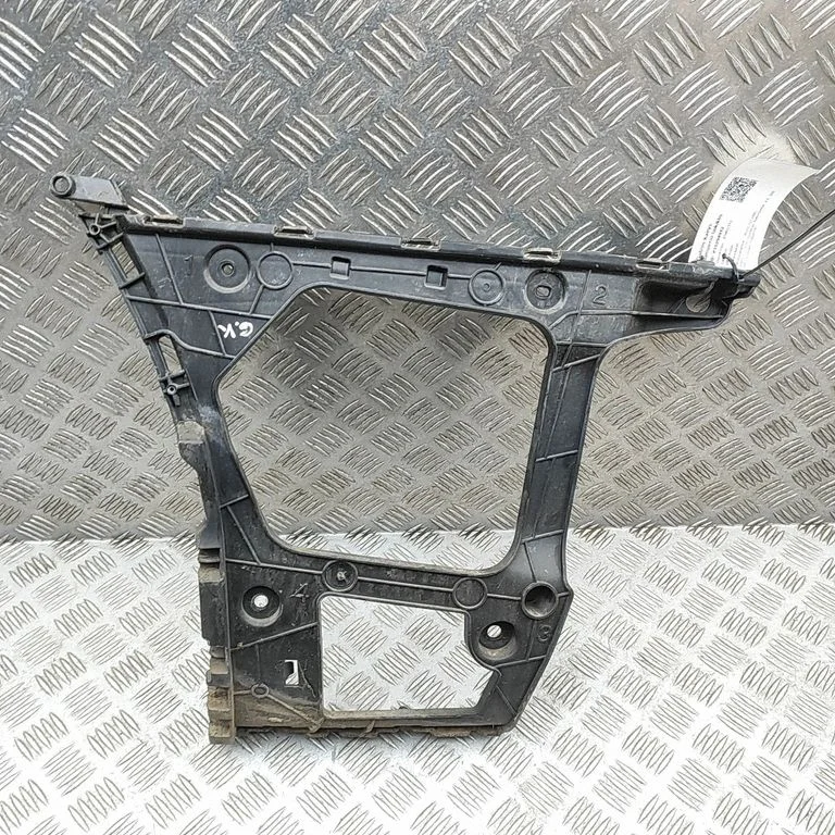 Aizmugurējā bufera turētājs 4M0807453