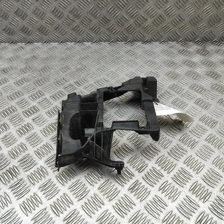 Rear bumper mounting bracket – Audi A6 S6 C7 4G (2011-2018)