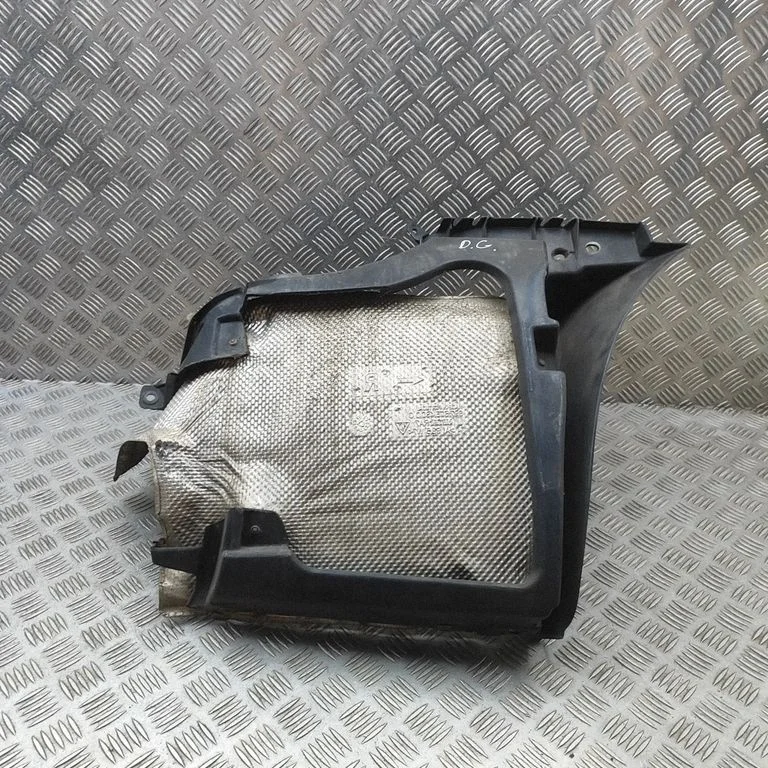 Aizmugurējā bufera turētājs 99750548000